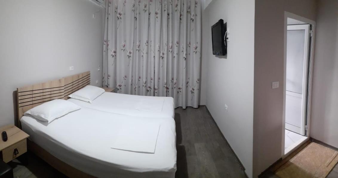 Hotel Permeti 外观 照片